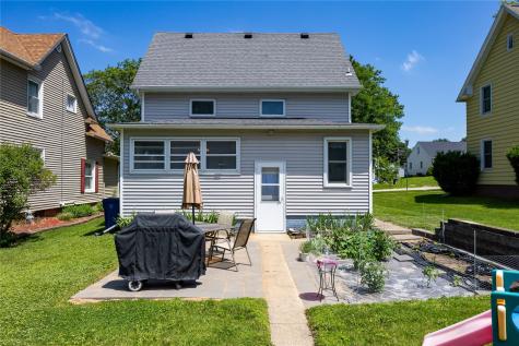409 Walnut Street Tipton IA 52772