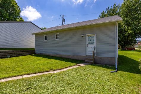 409 Walnut Street Tipton IA 52772