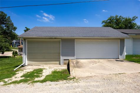 409 Walnut Street Tipton IA 52772
