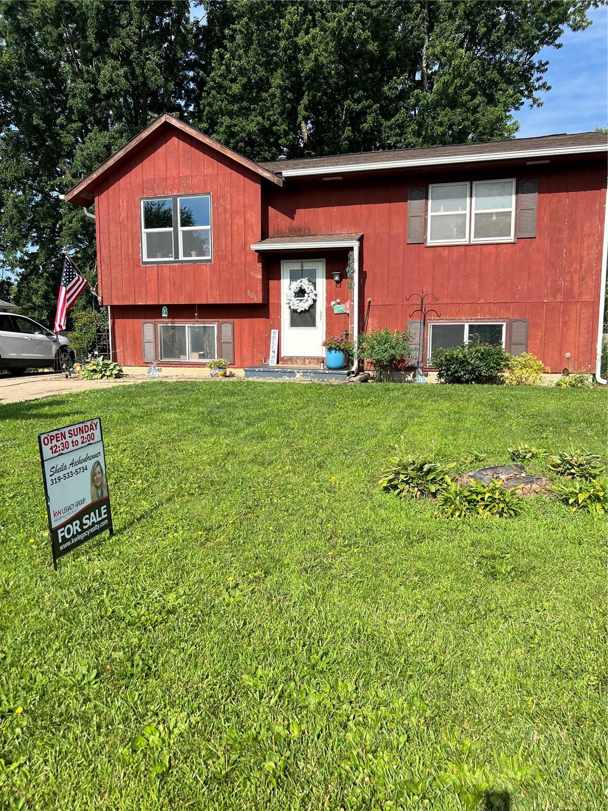 505 Maplewood Drive Center Point IA 52213