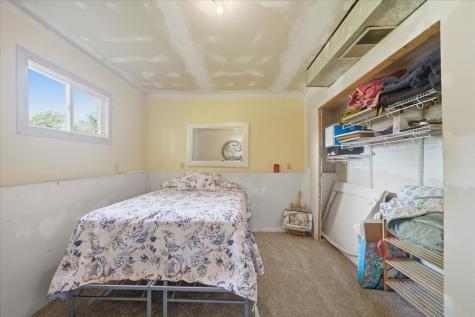 505 Maplewood Drive Center Point IA 52213