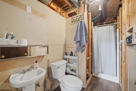 505 Maplewood Drive Center Point IA 52213