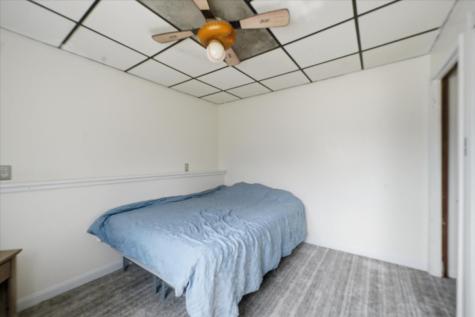 505 Maplewood Drive Center Point IA 52213