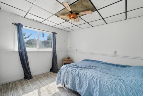 505 Maplewood Drive Center Point IA 52213