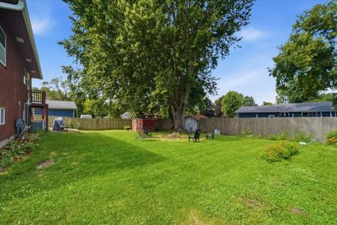 505 Maplewood Drive Center Point IA 52213
