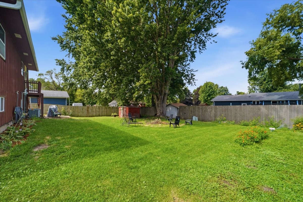 505 Maplewood Drive Center Point IA 52213