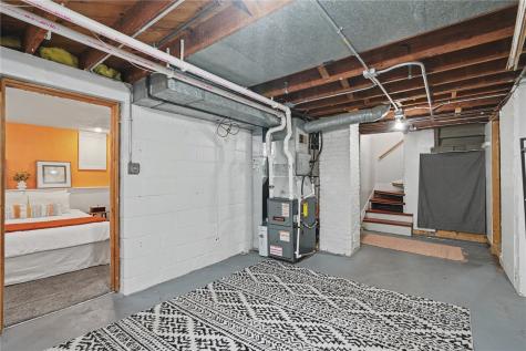 3900 Hart Court NE Cedar Rapids IA 52402