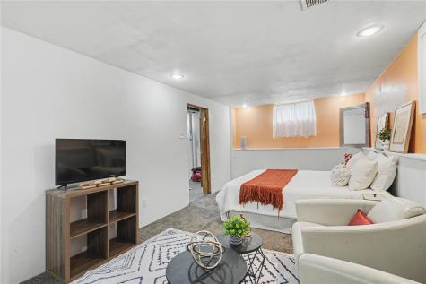 3900 Hart Court NE Cedar Rapids IA 52402
