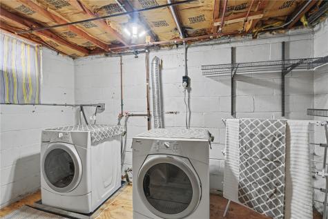 3900 Hart Court NE Cedar Rapids IA 52402