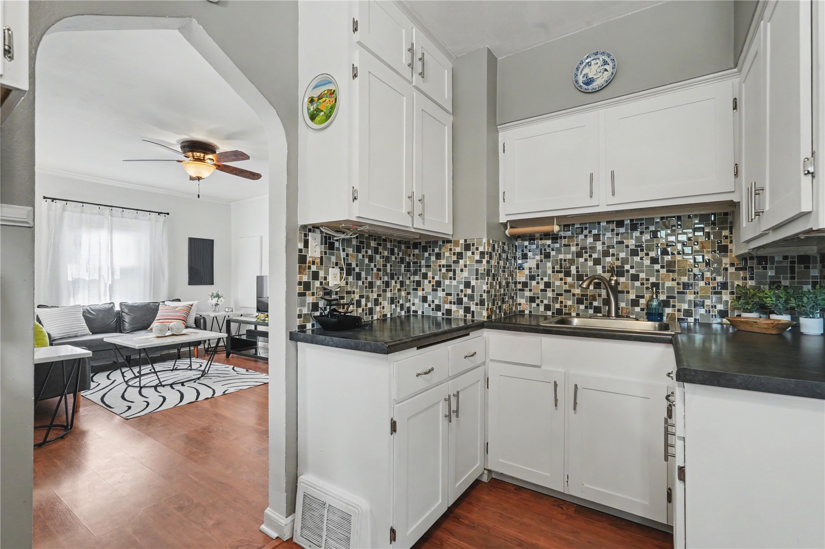 3900 Hart Court NE Cedar Rapids IA 52402