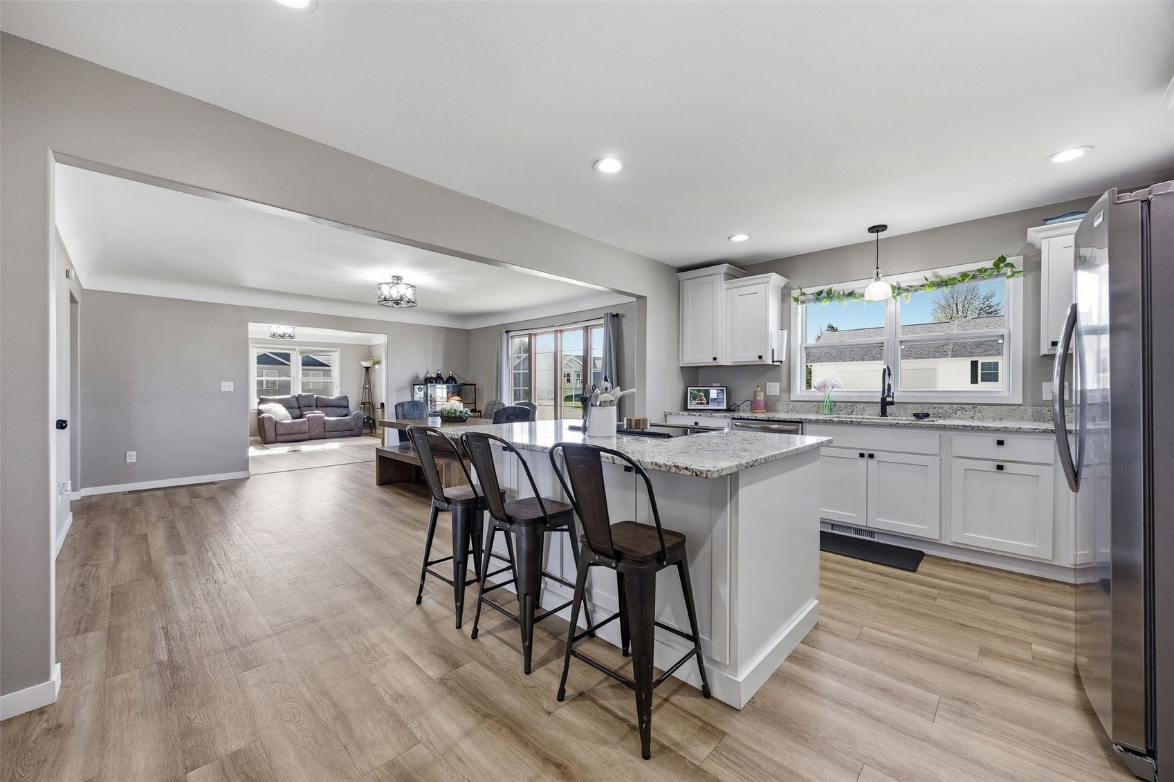 311 Charles Street SE Blairstown IA 52209