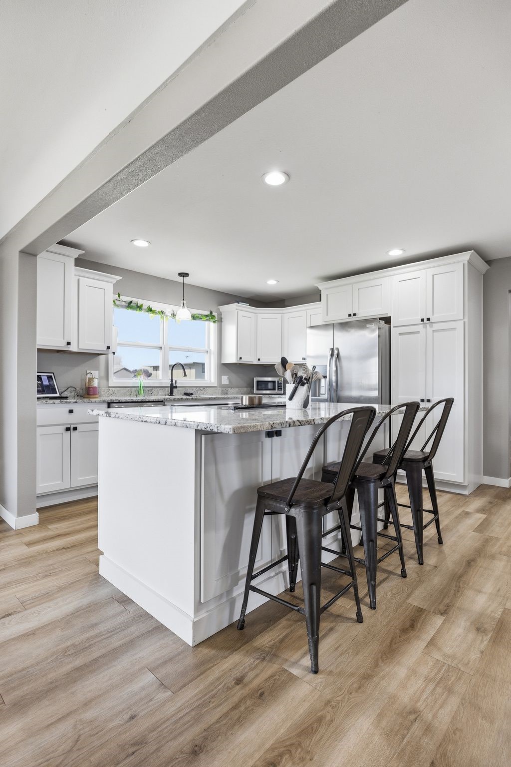 311 Charles Street SE Blairstown IA 52209