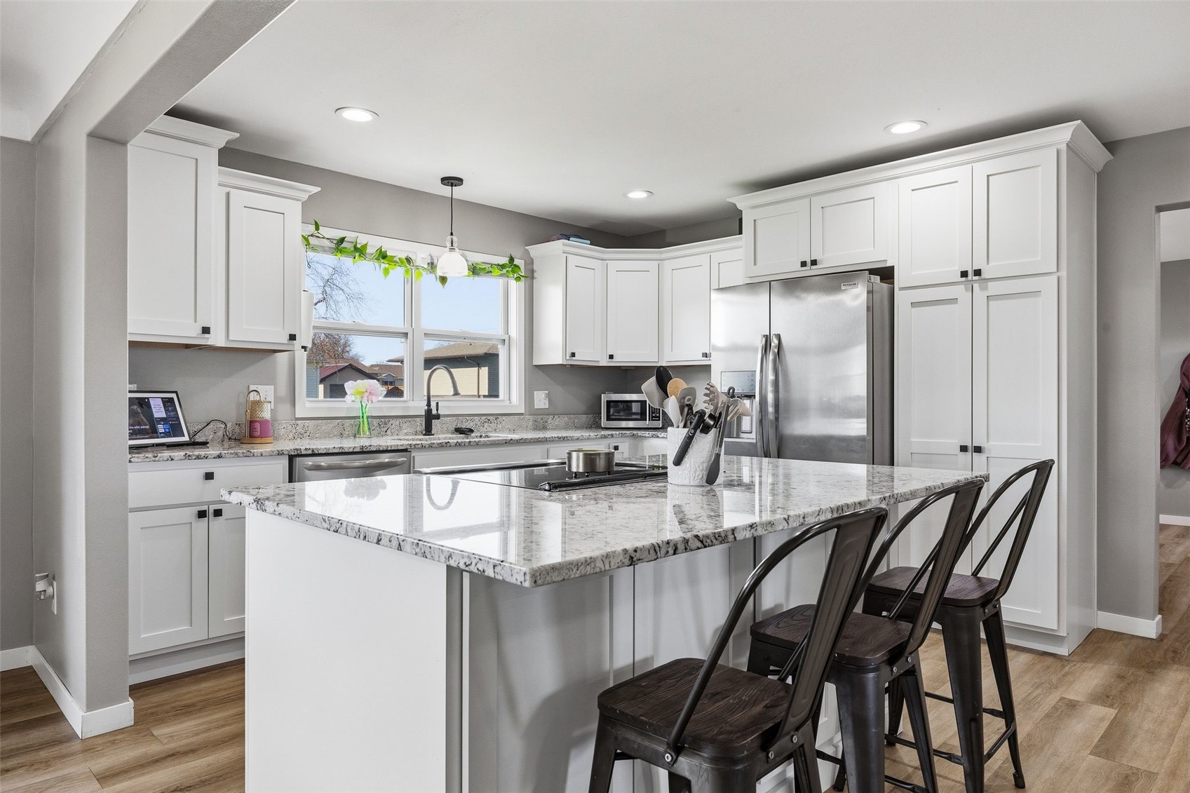 311 Charles Street SE Blairstown IA 52209
