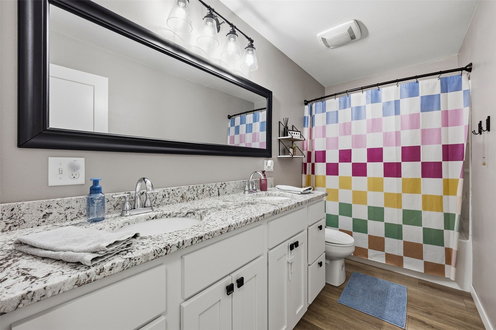 311 Charles Street SE Blairstown IA 52209