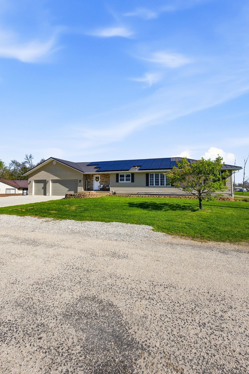 311 Charles Street SE Blairstown IA 52209
