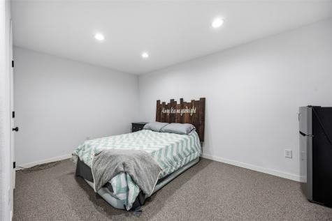 311 Charles Street SE Blairstown IA 52209