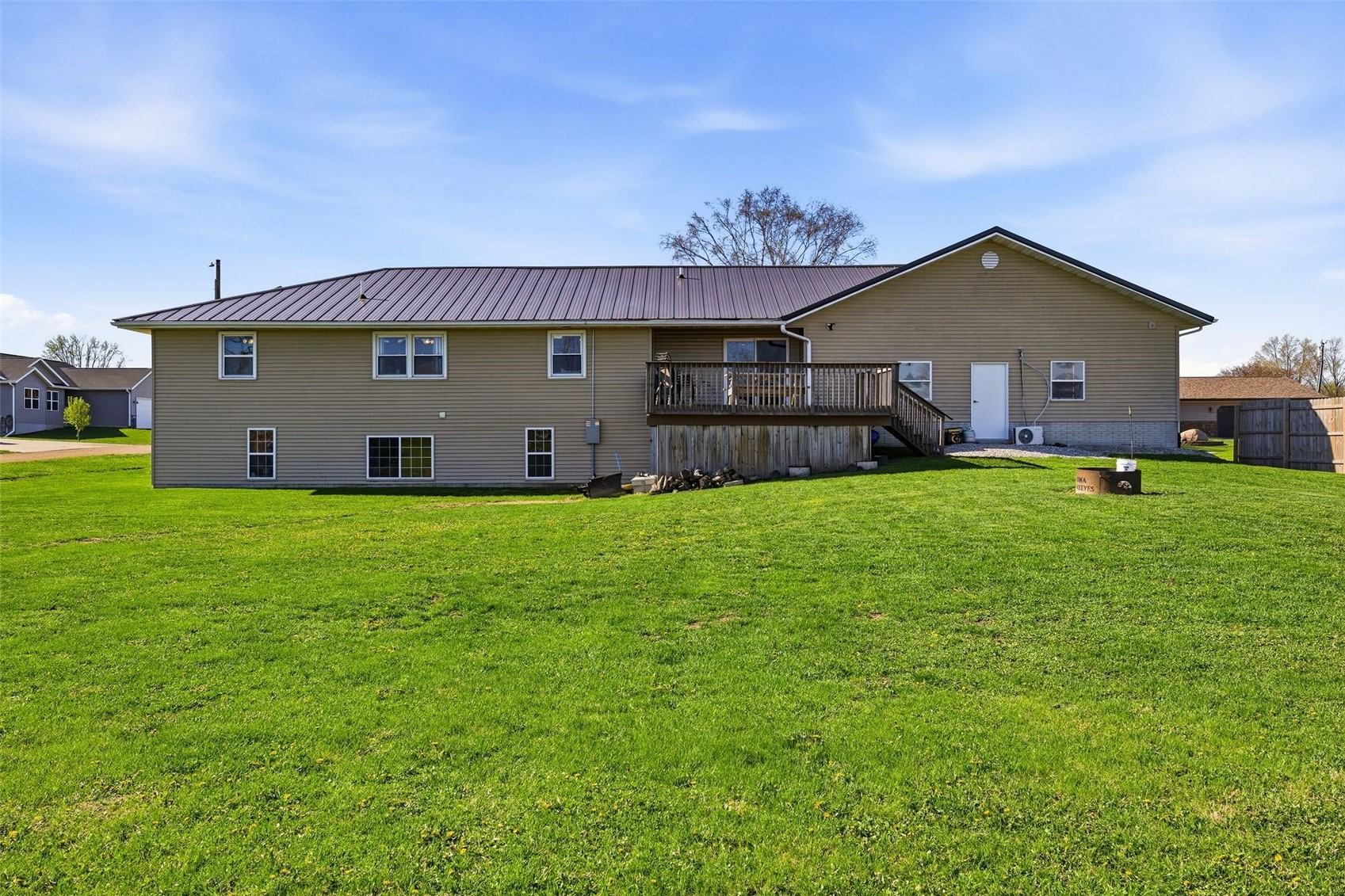 311 Charles Street SE Blairstown IA 52209