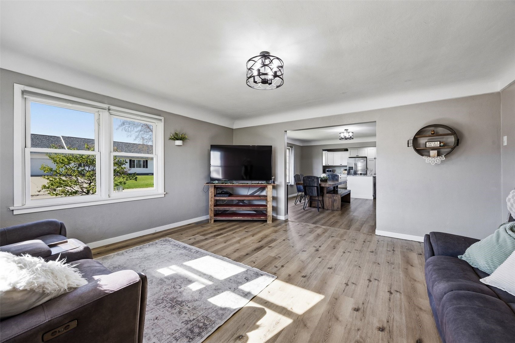 311 Charles Street SE Blairstown IA 52209