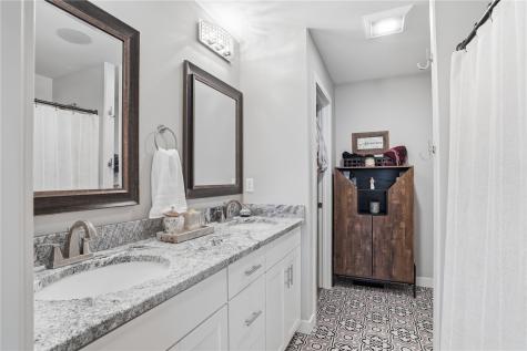 5946 Rock Ridge Drive Marion IA 52302