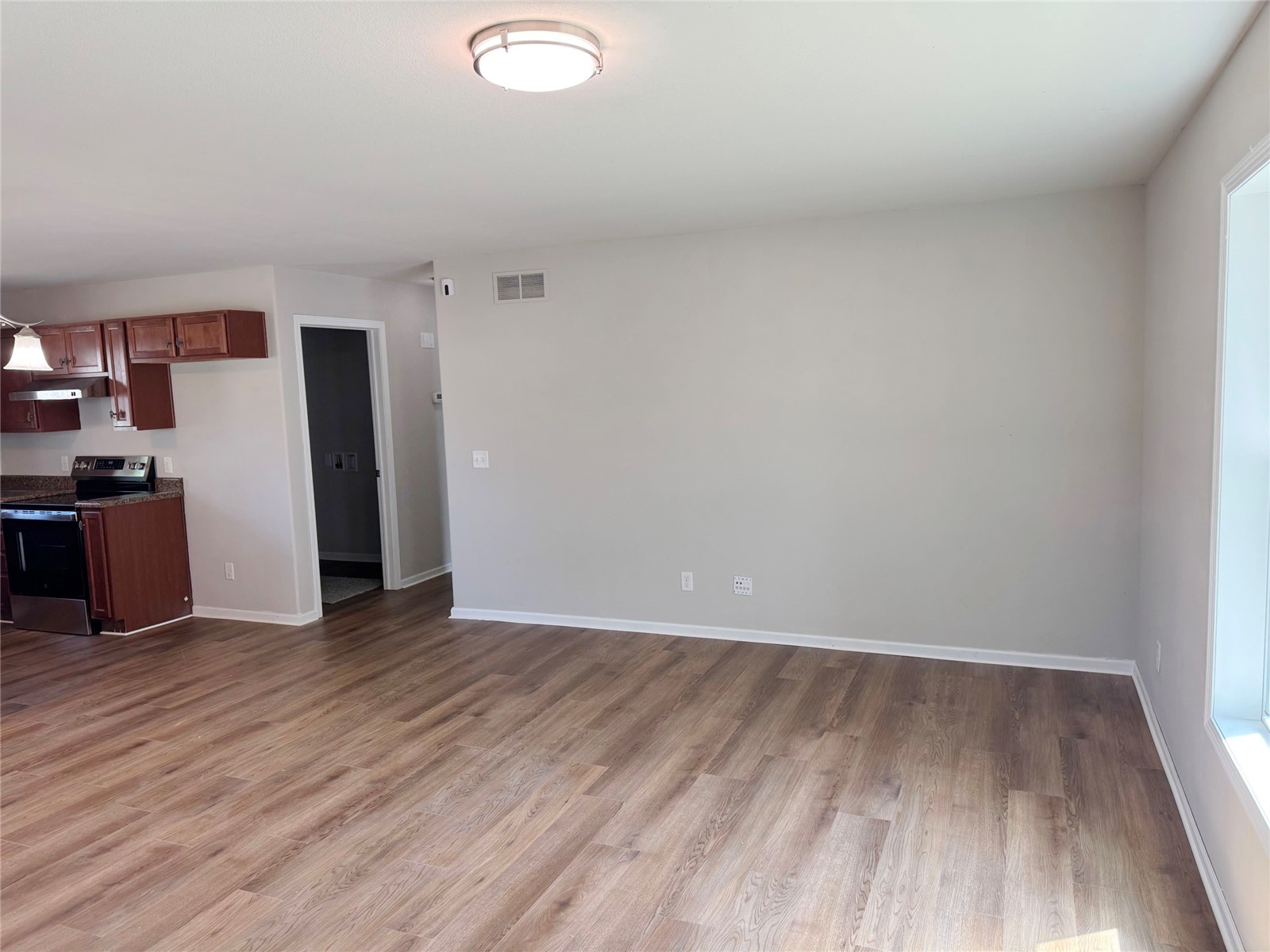 140 Summerhays Street Tiffin IA 52052