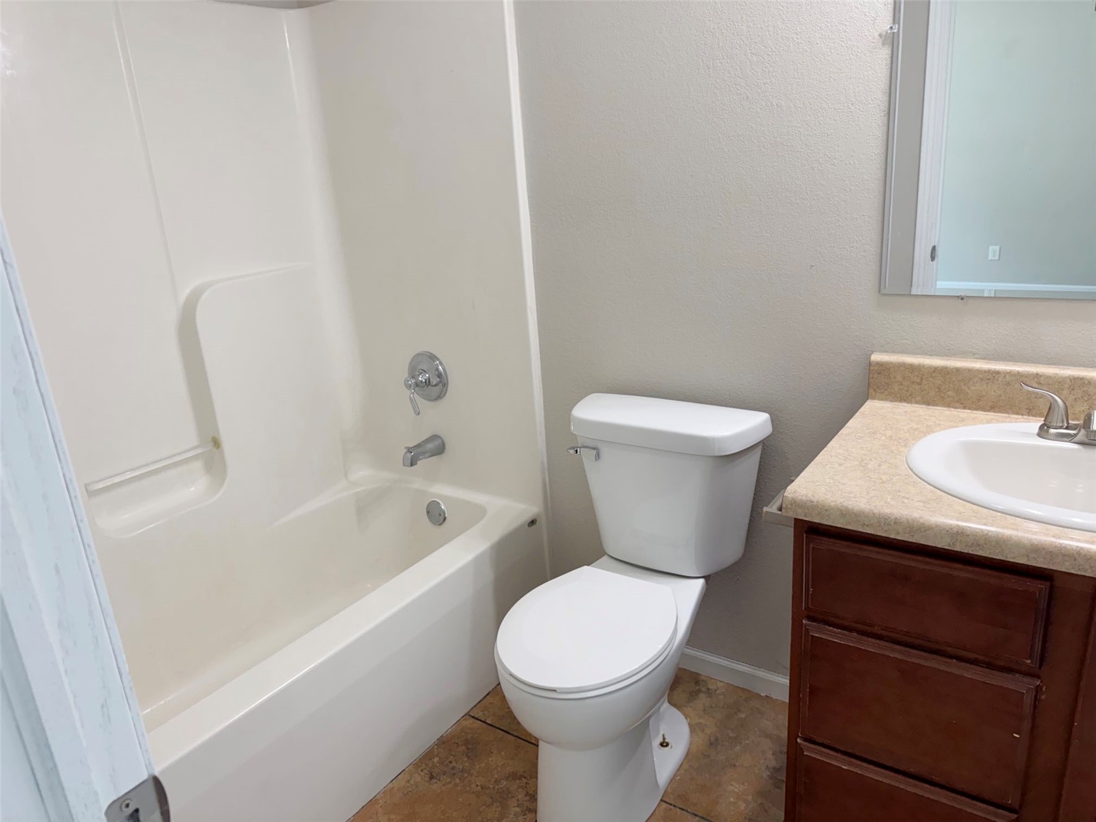 140 Summerhays Street Tiffin IA 52052