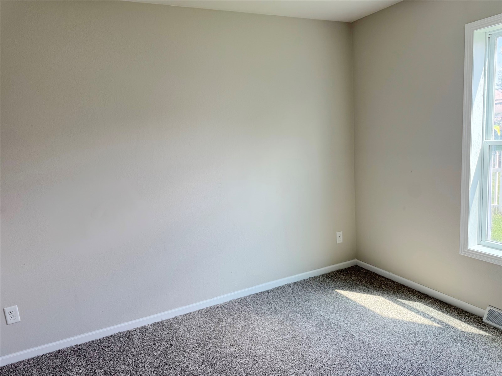 140 Summerhays Street Tiffin IA 52052