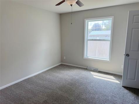 140 Summerhays Street Tiffin IA 52052