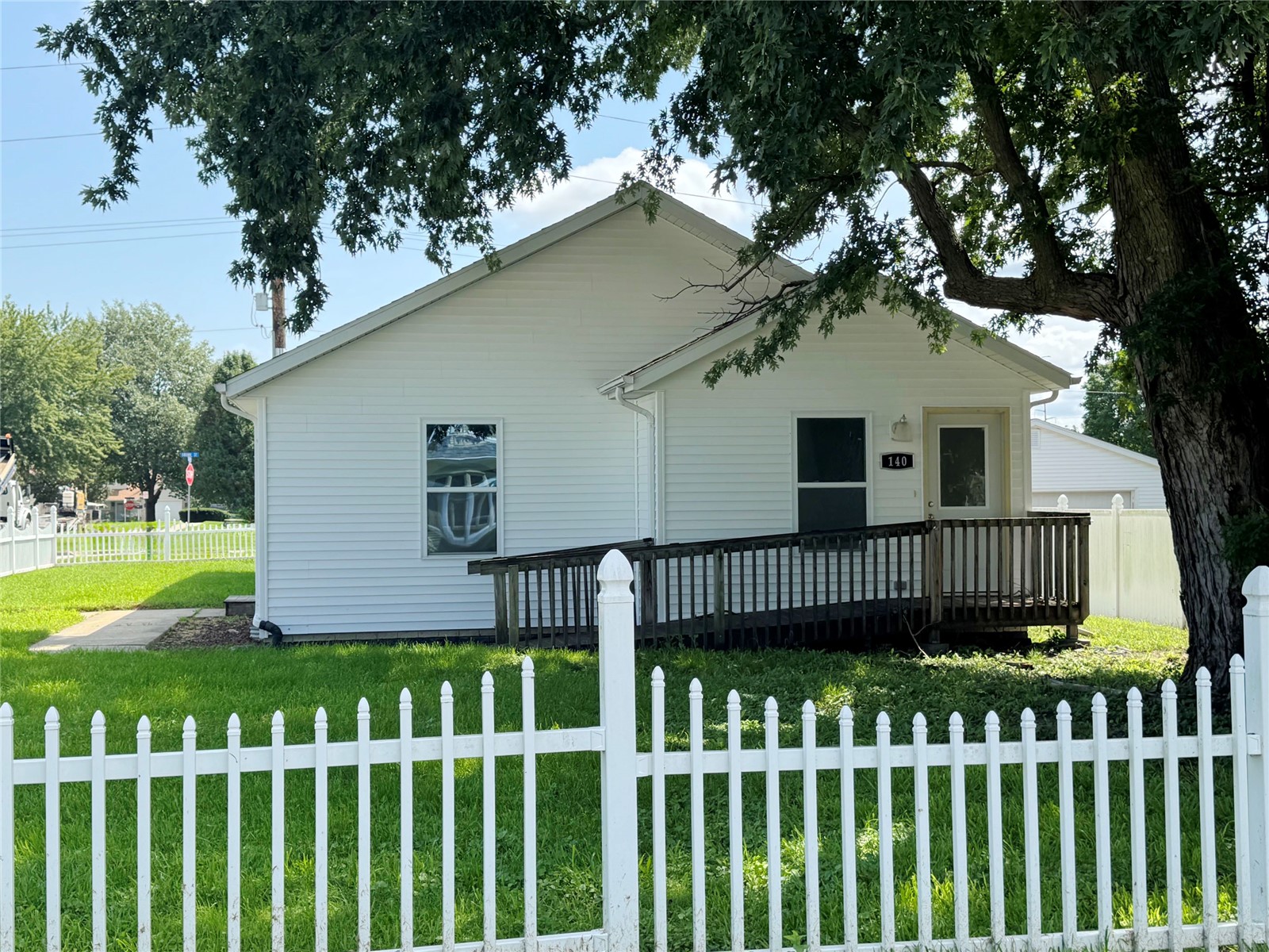 140 Summerhays Street Tiffin IA 52052