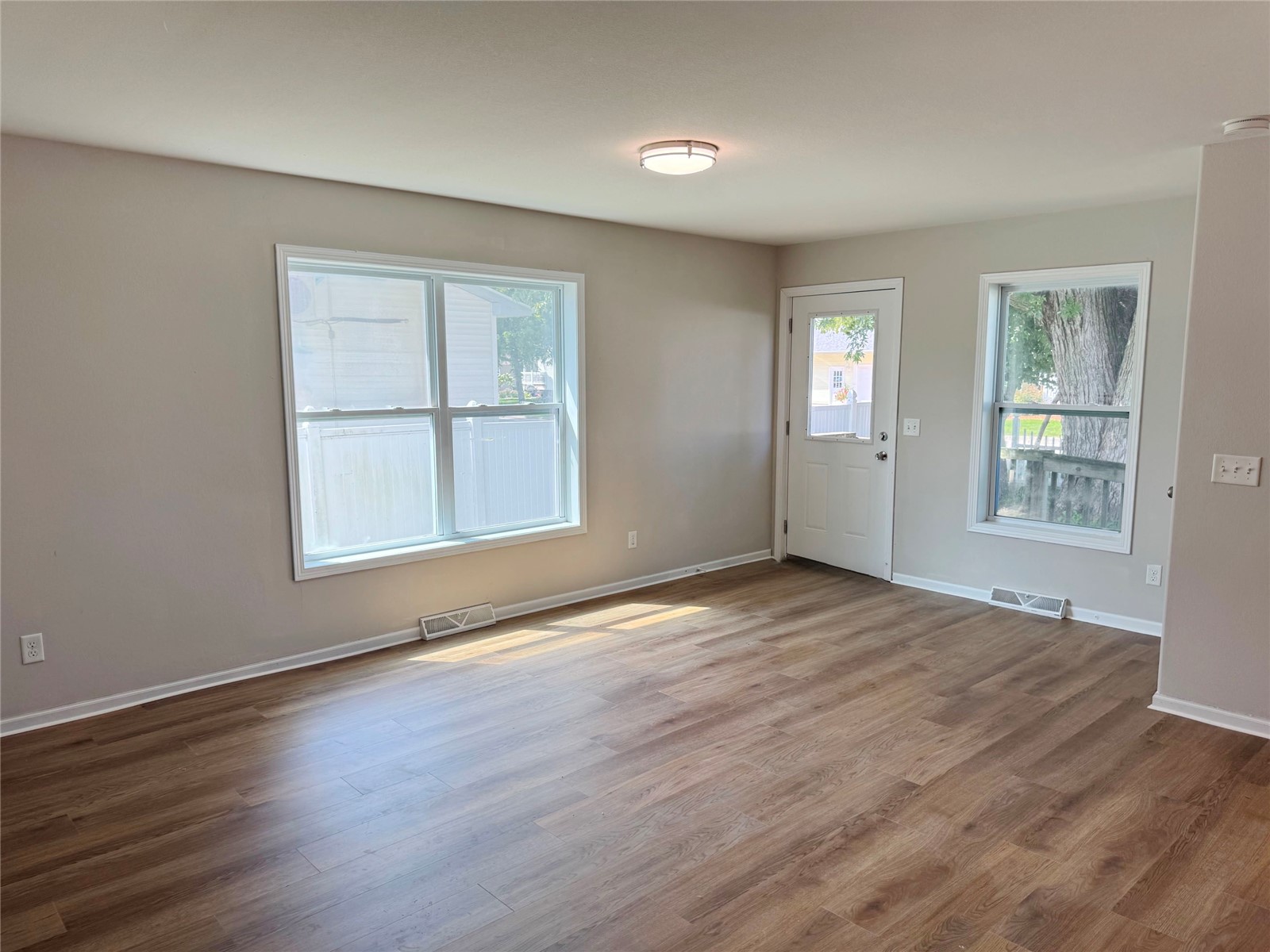 140 Summerhays Street Tiffin IA 52052
