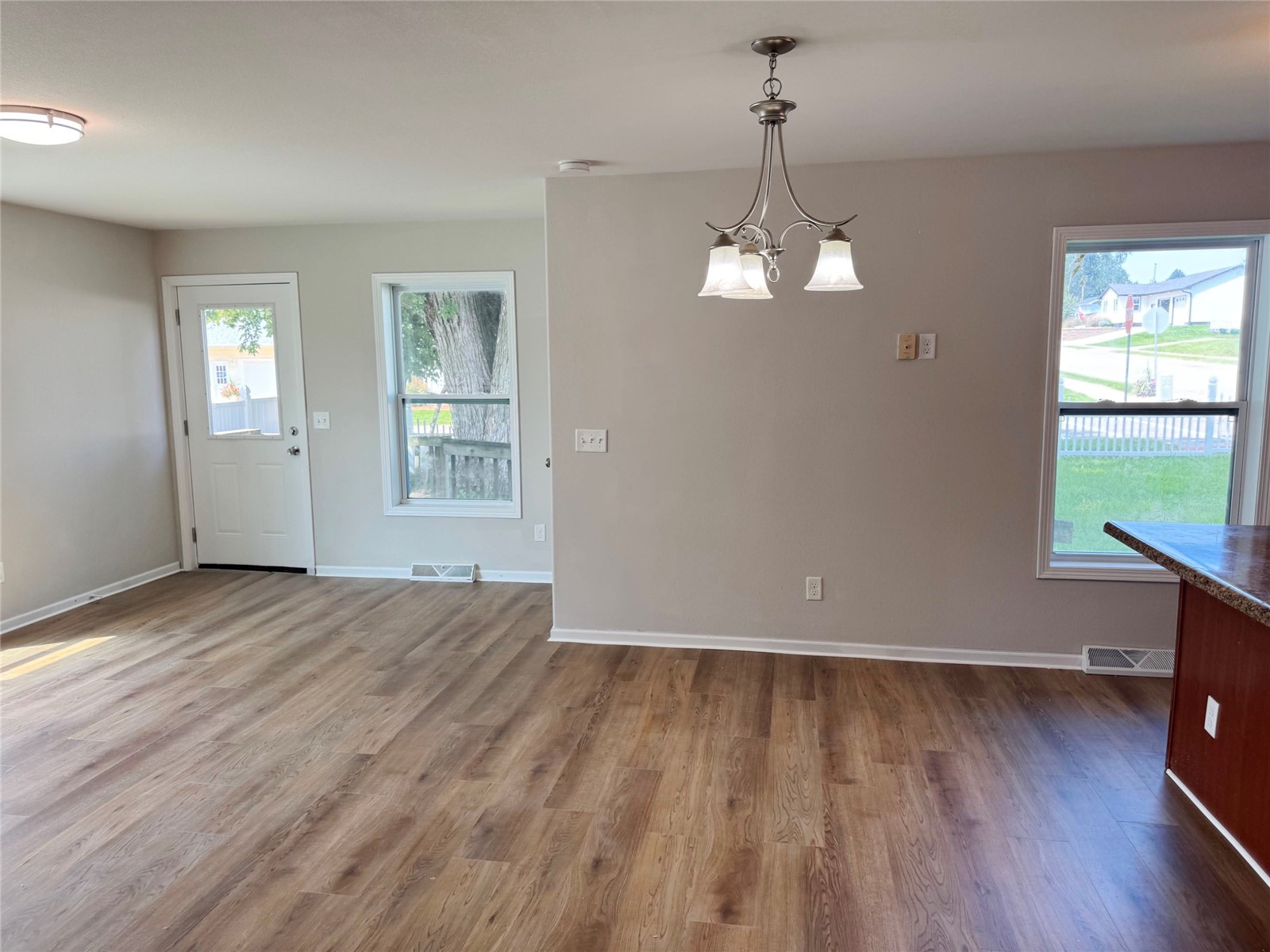 140 Summerhays Street Tiffin IA 52052