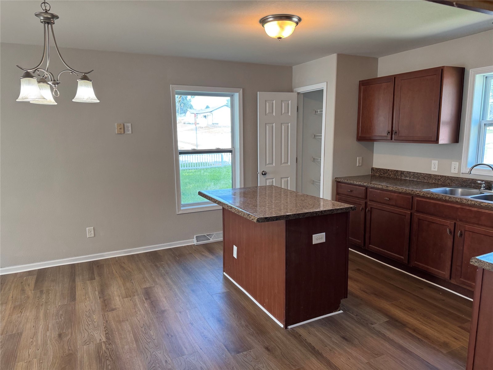 140 Summerhays Street Tiffin IA 52052