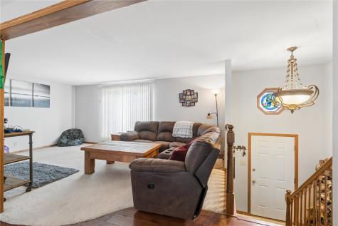 409 S 7th Avenue Iowa City IA 52245