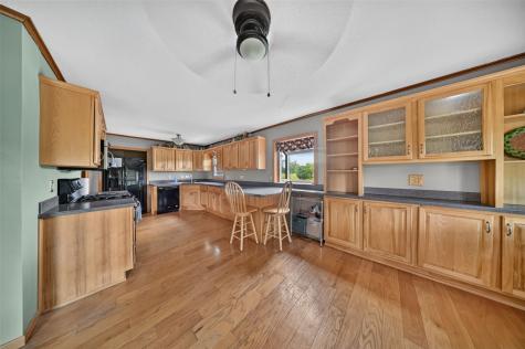 2235 Sugar Bottom Road NE Solon IA 52333
