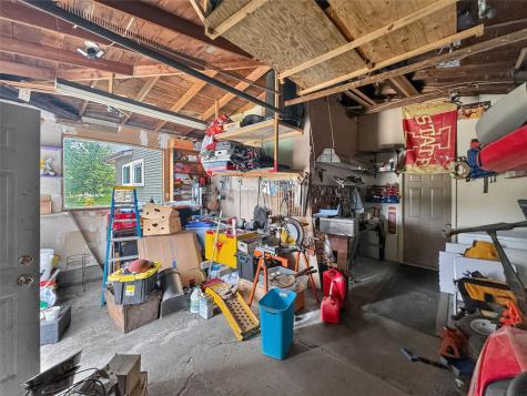 2235 Sugar Bottom Road NE Solon IA 52333