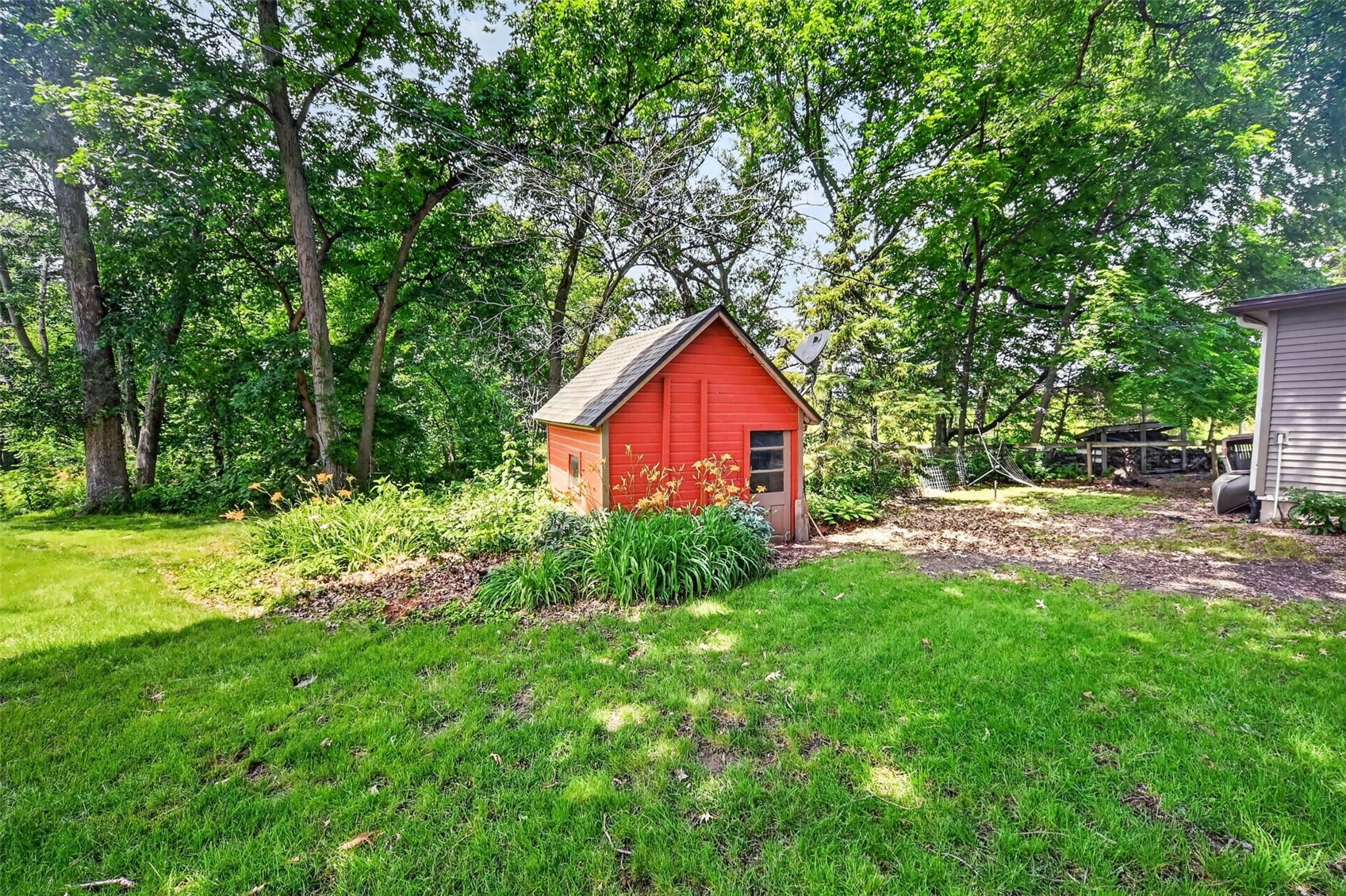 2235 Sugar Bottom Road NE Solon IA 52333