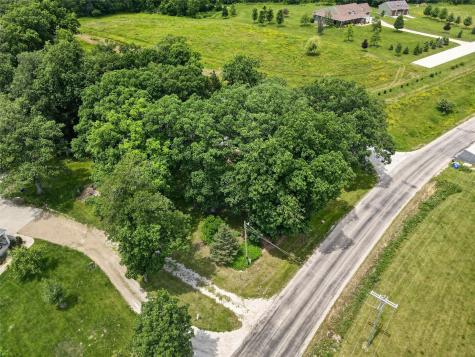 2235 Sugar Bottom Road NE Solon IA 52333