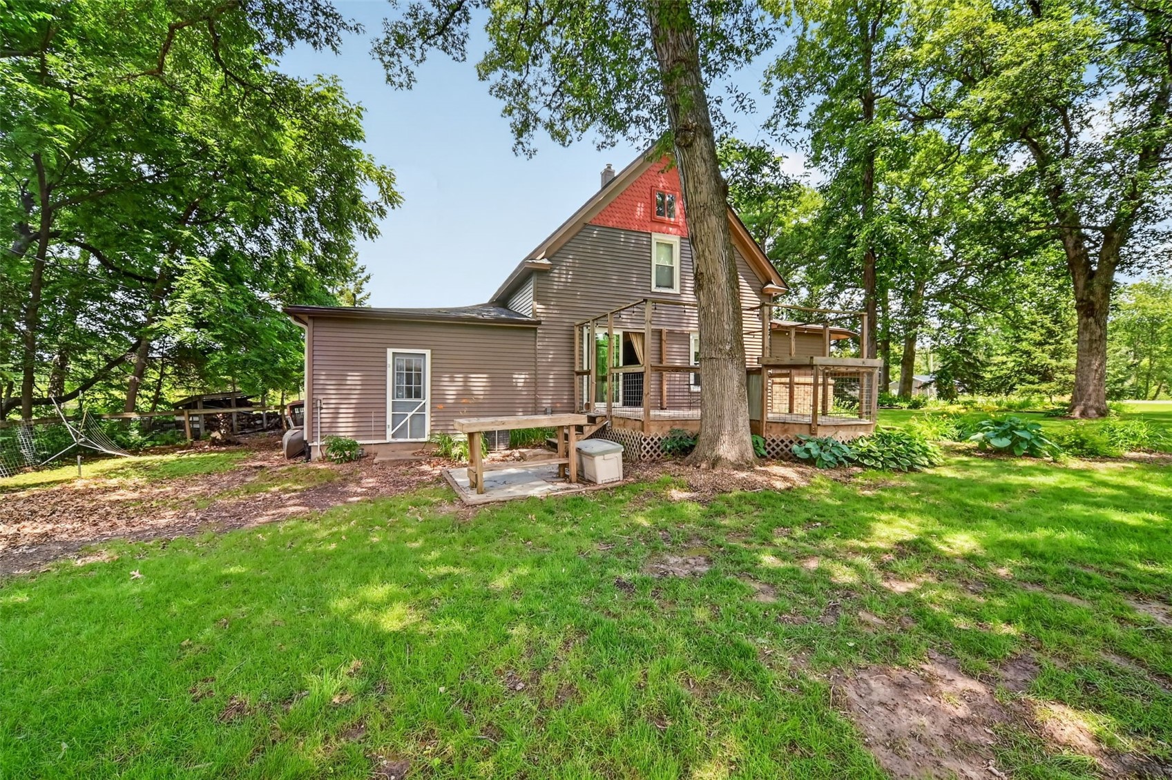 2235 Sugar Bottom Road NE Solon IA 52333