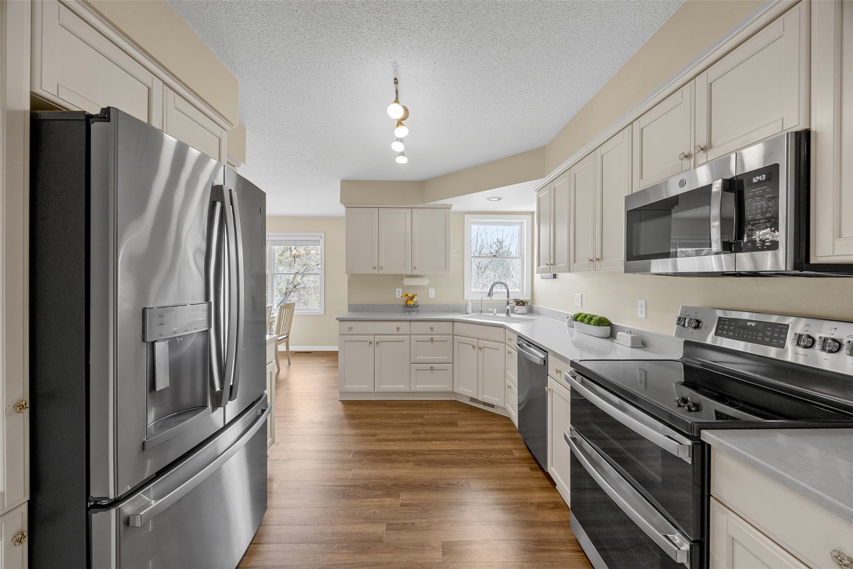 1926 Meadow Ridge Lane Iowa City IA 52245