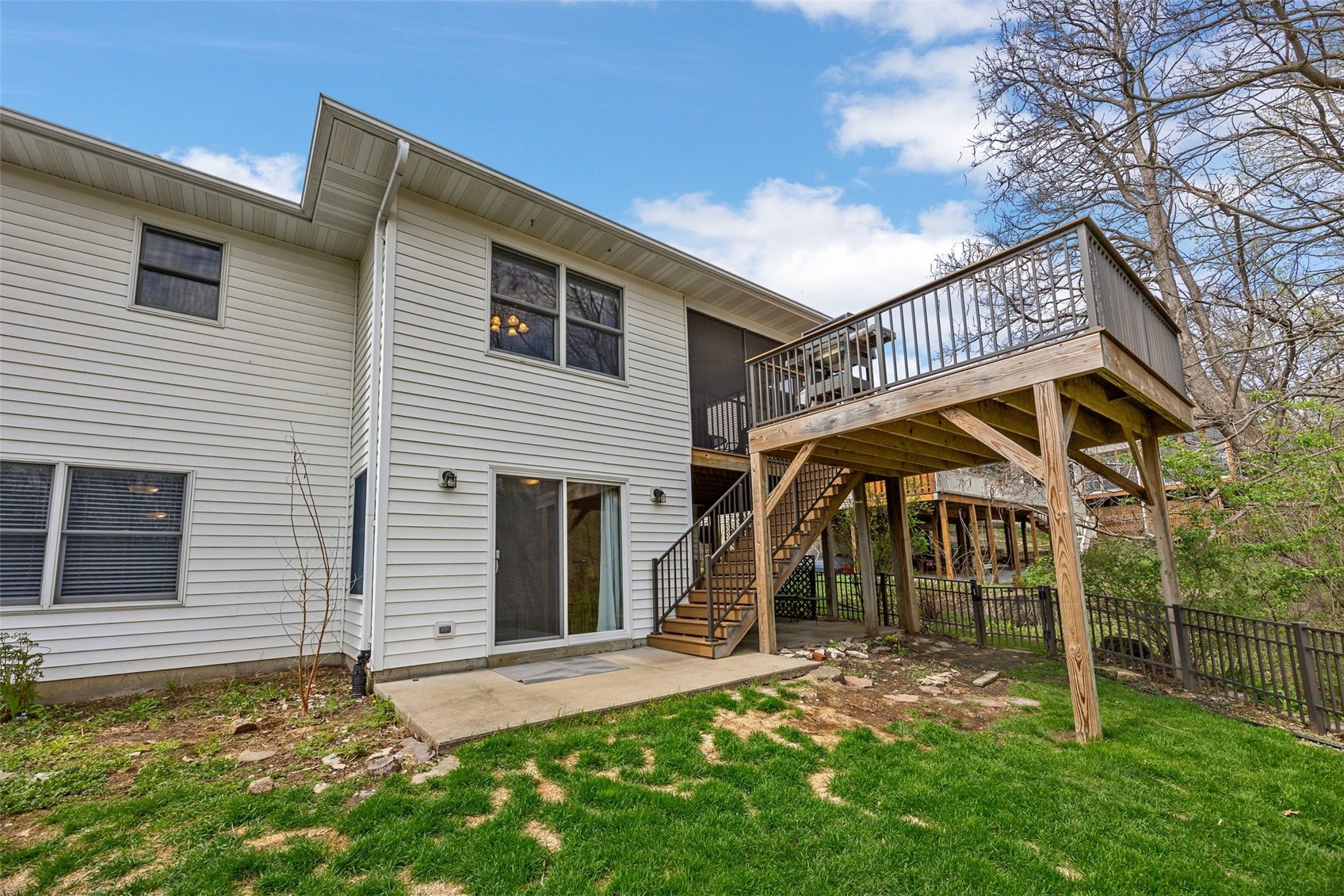 1926 Meadow Ridge Lane Iowa City IA 52245