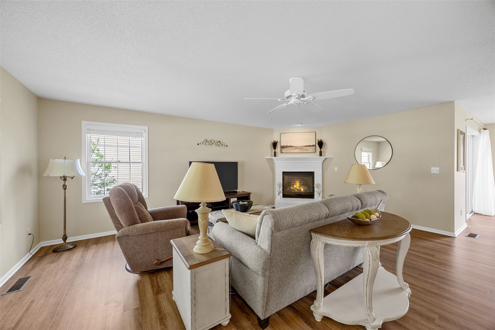 1926 Meadow Ridge Lane Iowa City IA 52245
