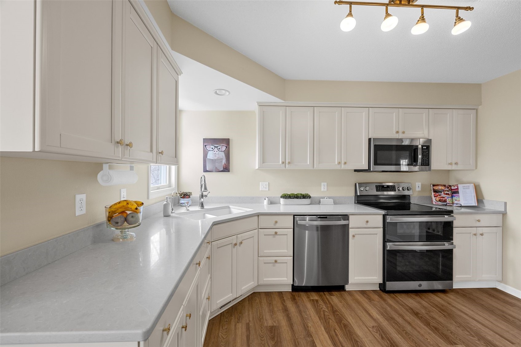 1926 Meadow Ridge Lane Iowa City IA 52245