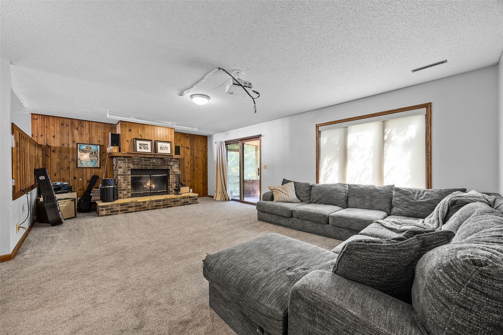 2256 Mehaffey Bridge Road NE North Liberty IA 52317