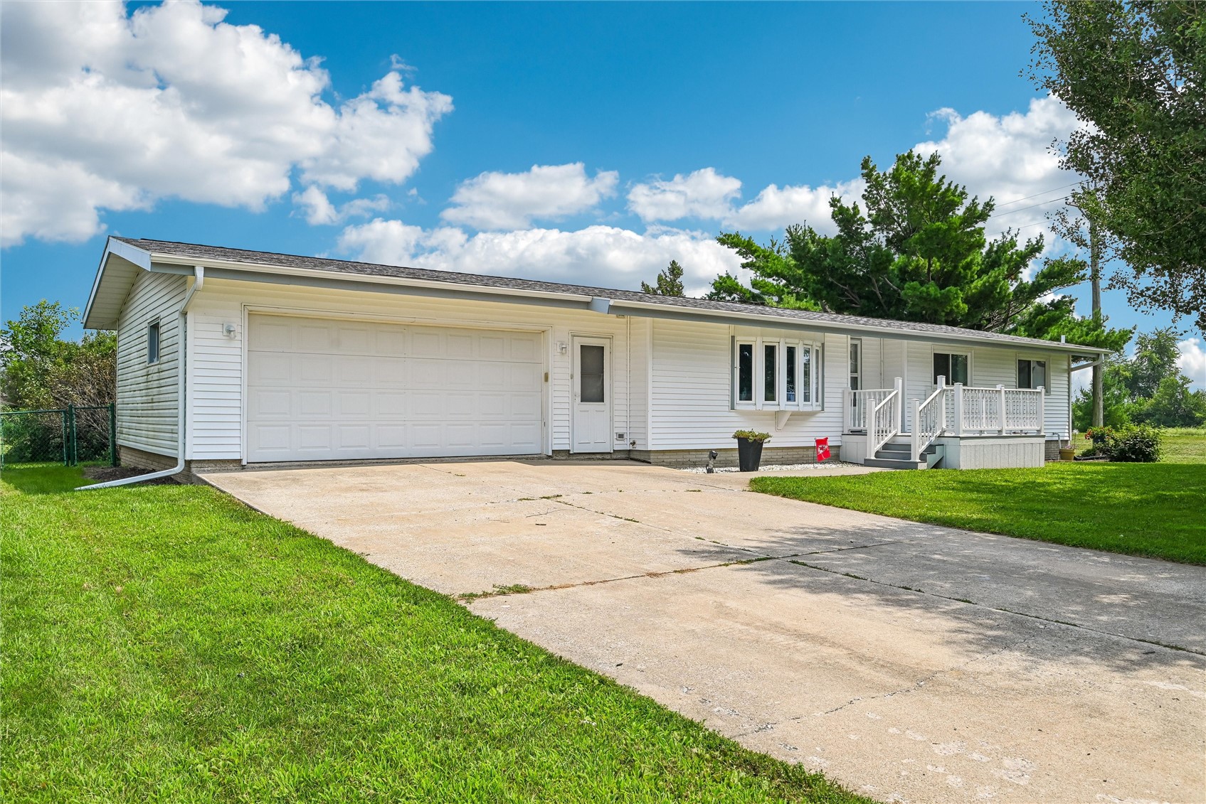 101 Walnut Street Van Horne IA 52346
