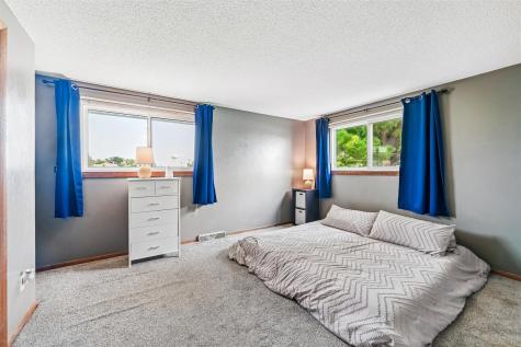 101 Walnut Street Van Horne IA 52346