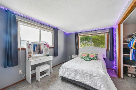 101 Walnut Street Van Horne IA 52346