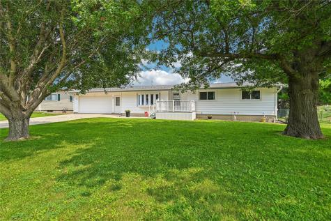 101 Walnut Street Van Horne IA 52346