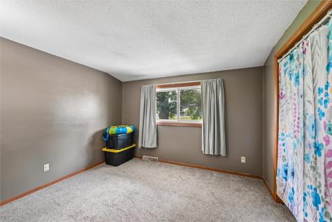 101 Walnut Street Van Horne IA 52346