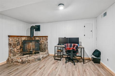 101 Walnut Street Van Horne IA 52346