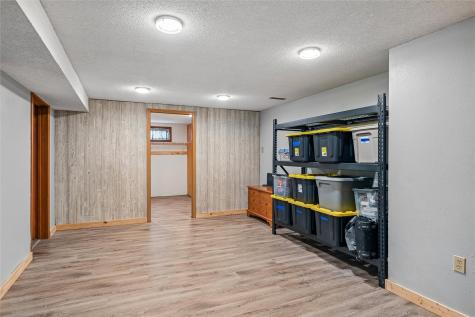 101 Walnut Street Van Horne IA 52346