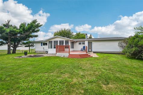 101 Walnut Street Van Horne IA 52346